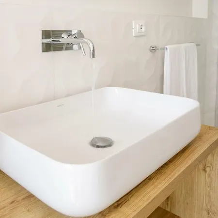 Via Del Fiume 게스트하우스 4*